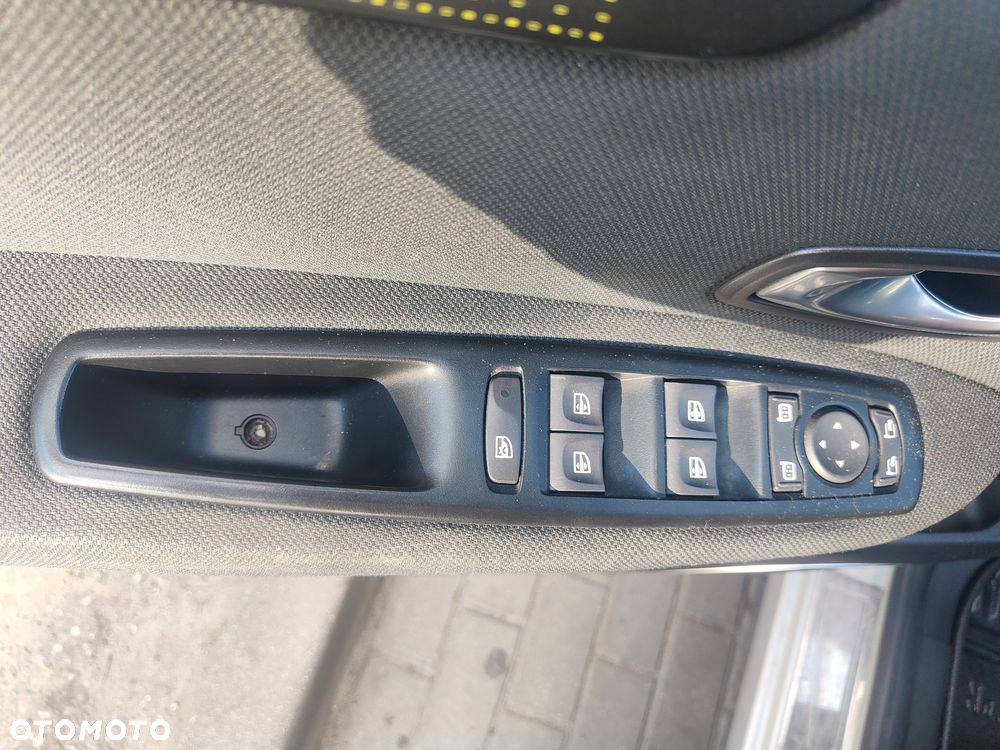 Renault Scenic 1.4 16V TCE Privilege - 15