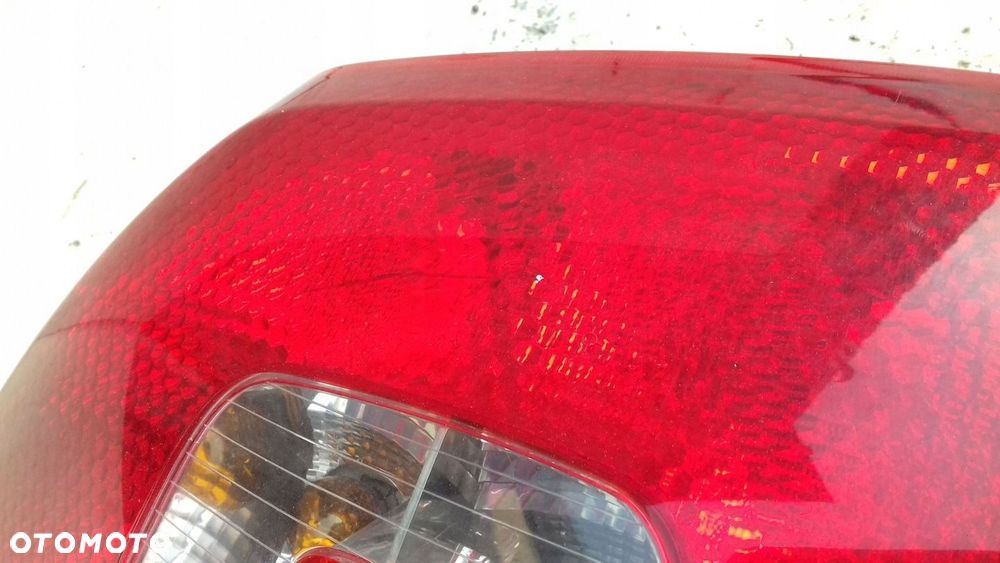 LAMPA PRAWY TYŁ TYLNA 1Z5945096A SKODA OCTAVIA II 2 HB 04-08 - 3