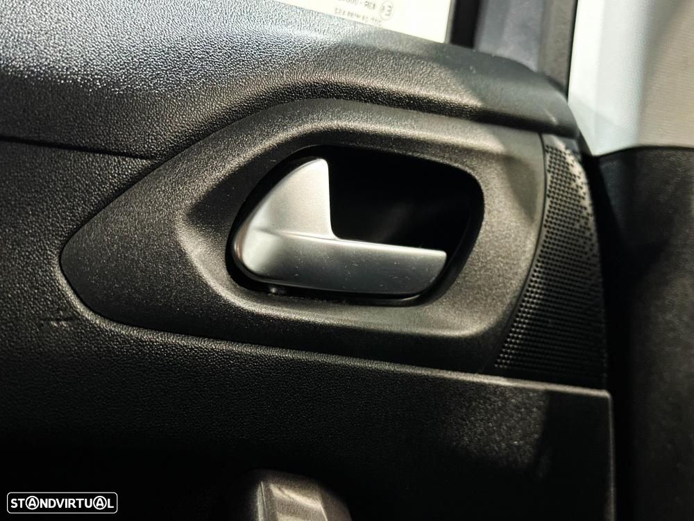 Peugeot 2008 1.6 e-HDi Allure 2-Tronic - 28