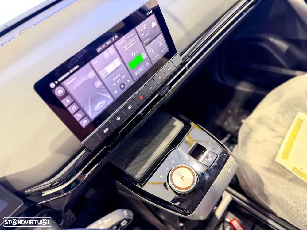 MG MG4 64 kWh Luxury - 30
