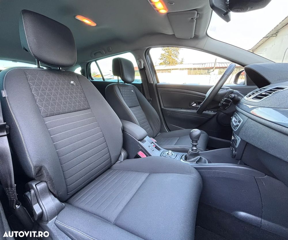 Renault Megane dCi 110 FAP LIMITED - 32