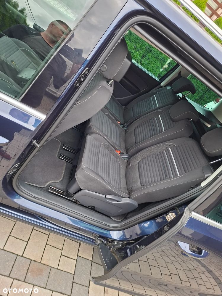 Volkswagen Sharan - 9