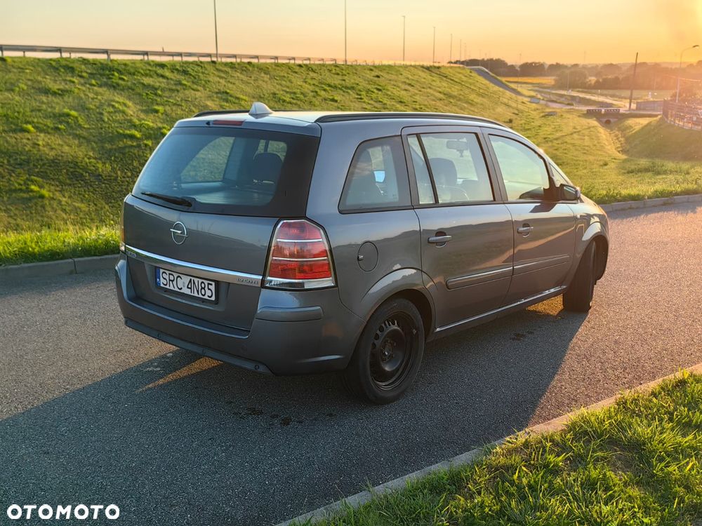 Opel Zafira - 2