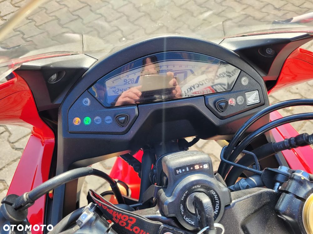 Honda CBR - 23