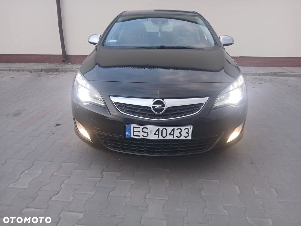Opel Astra 1.7 CDTI DPF Cosmo - 9