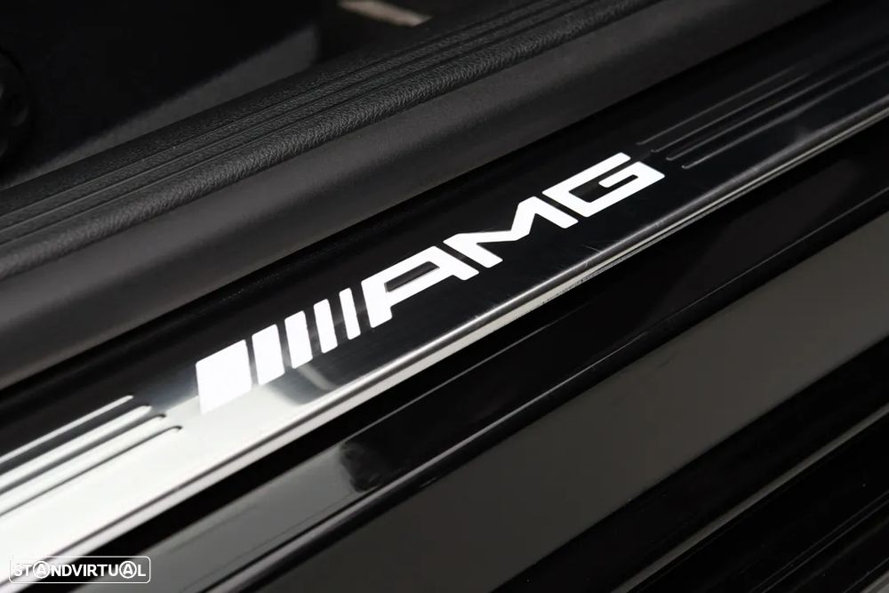Mercedes-Benz E 53 AMG 4Matic+ - 12