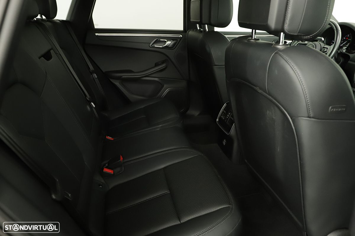 Porsche Macan - 34