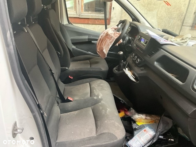 Renault Trafic - 19
