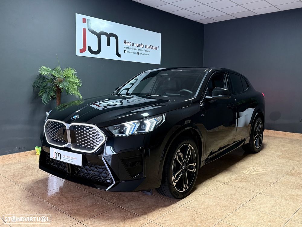 BMW iX2 eDrive20 Pack Desportivo M - 1