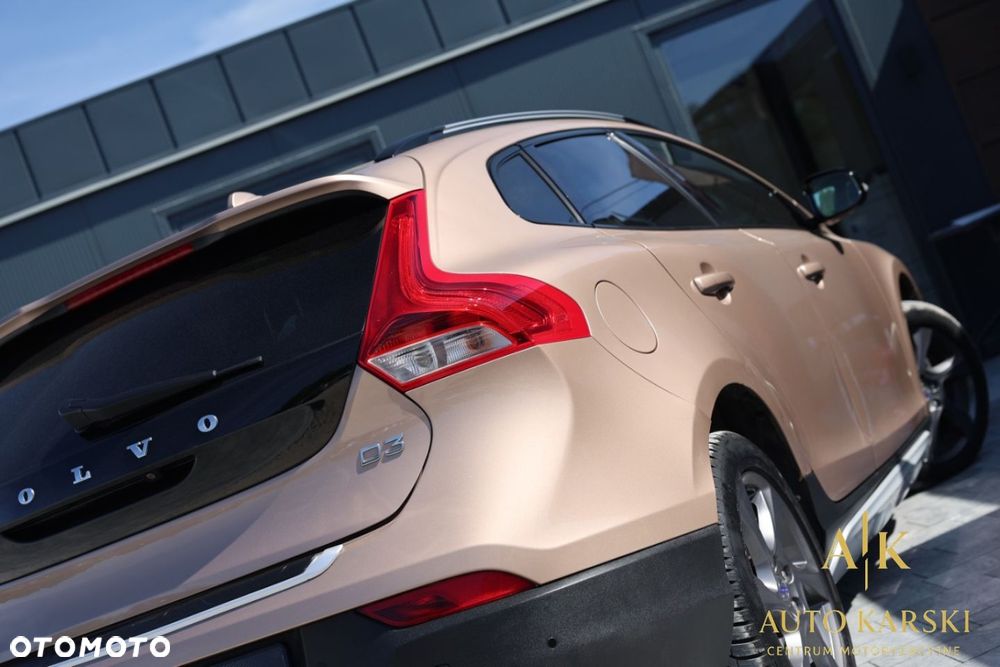 Volvo V40 Cross Country - 18