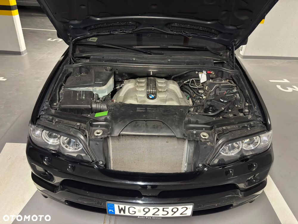 BMW X5 4.8is - 25