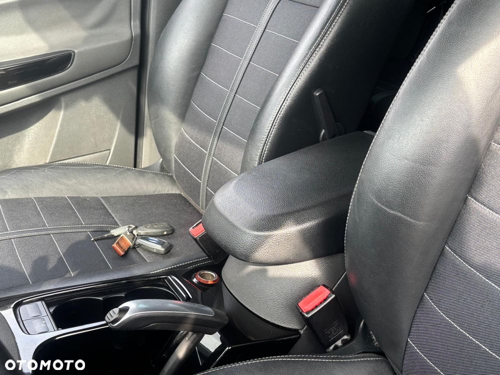 Ford Kuga 2.0 TDCi Individual - 12