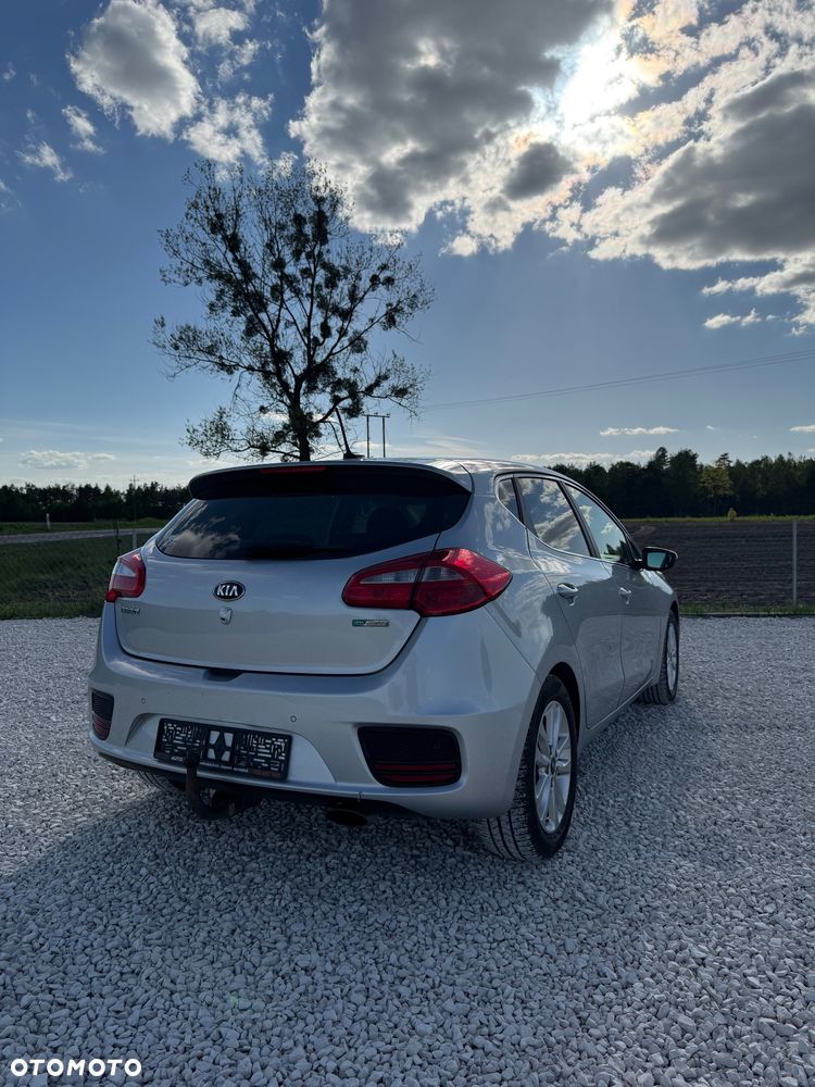 Kia Ceed 1.6 CRDi 136 ISG Vision - 3