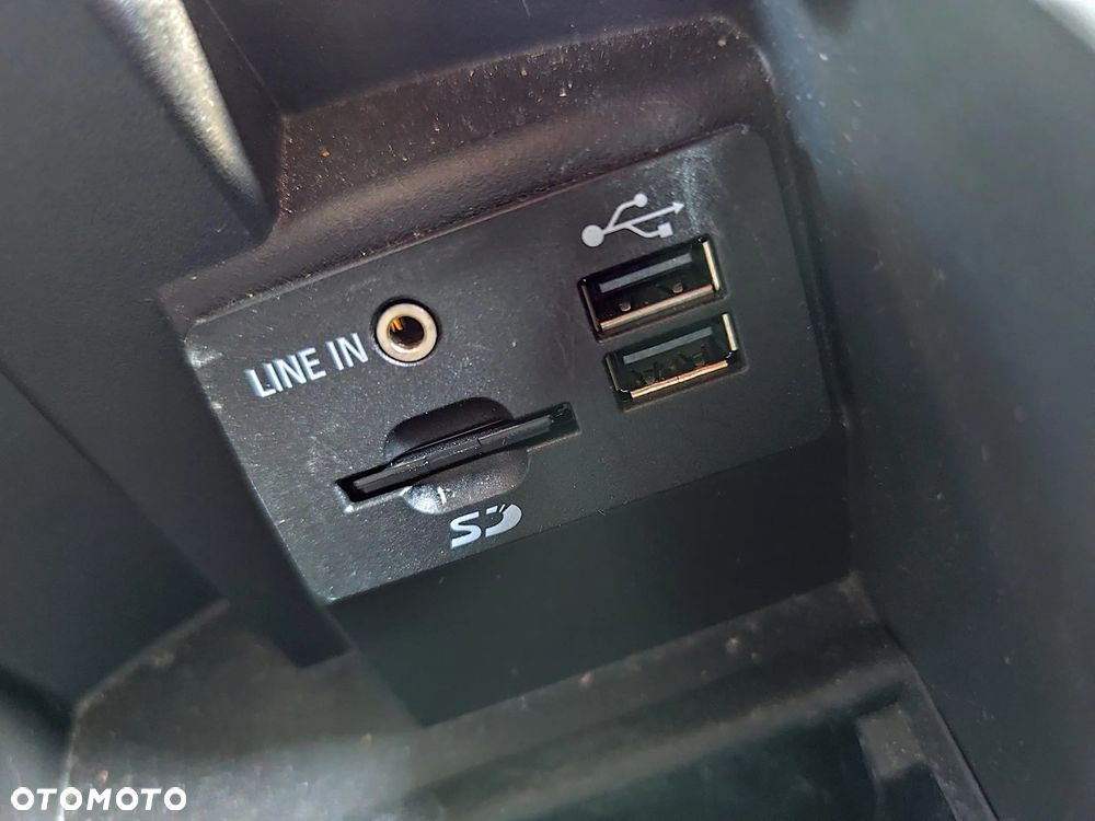 Ford Grand C-MAX - 39