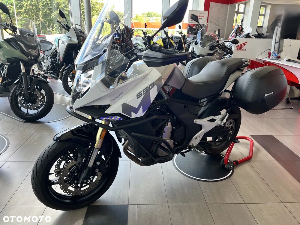 CFMoto 650 MT - 7