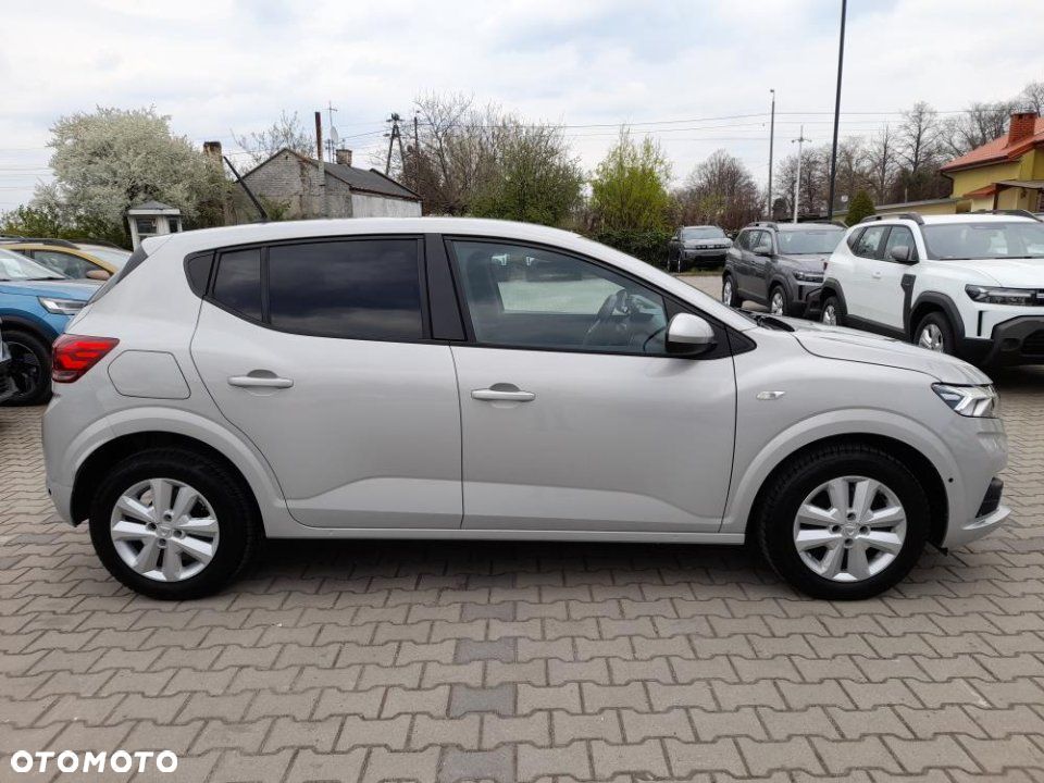 Dacia Sandero - 5