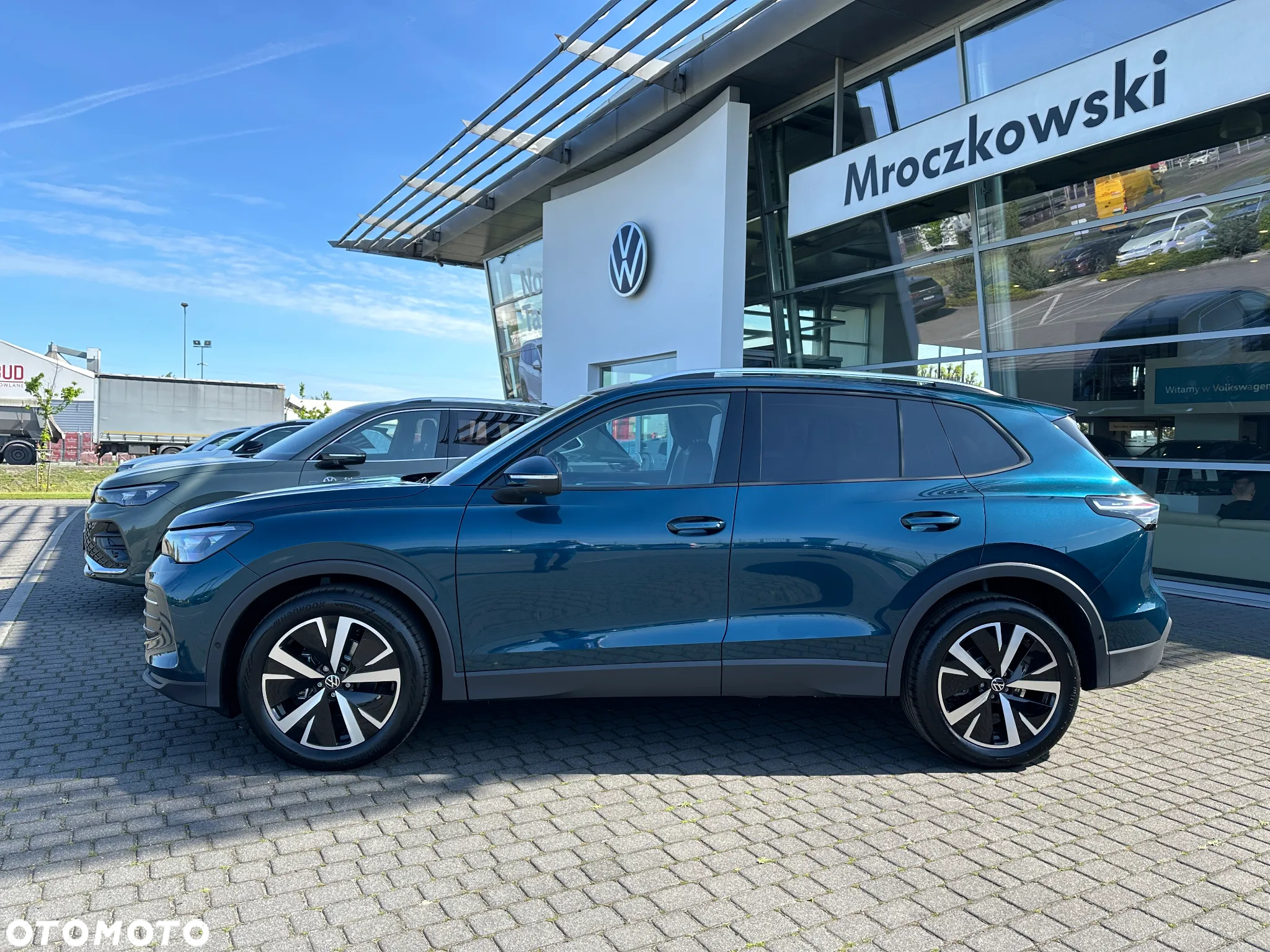 Volkswagen Tiguan - 3