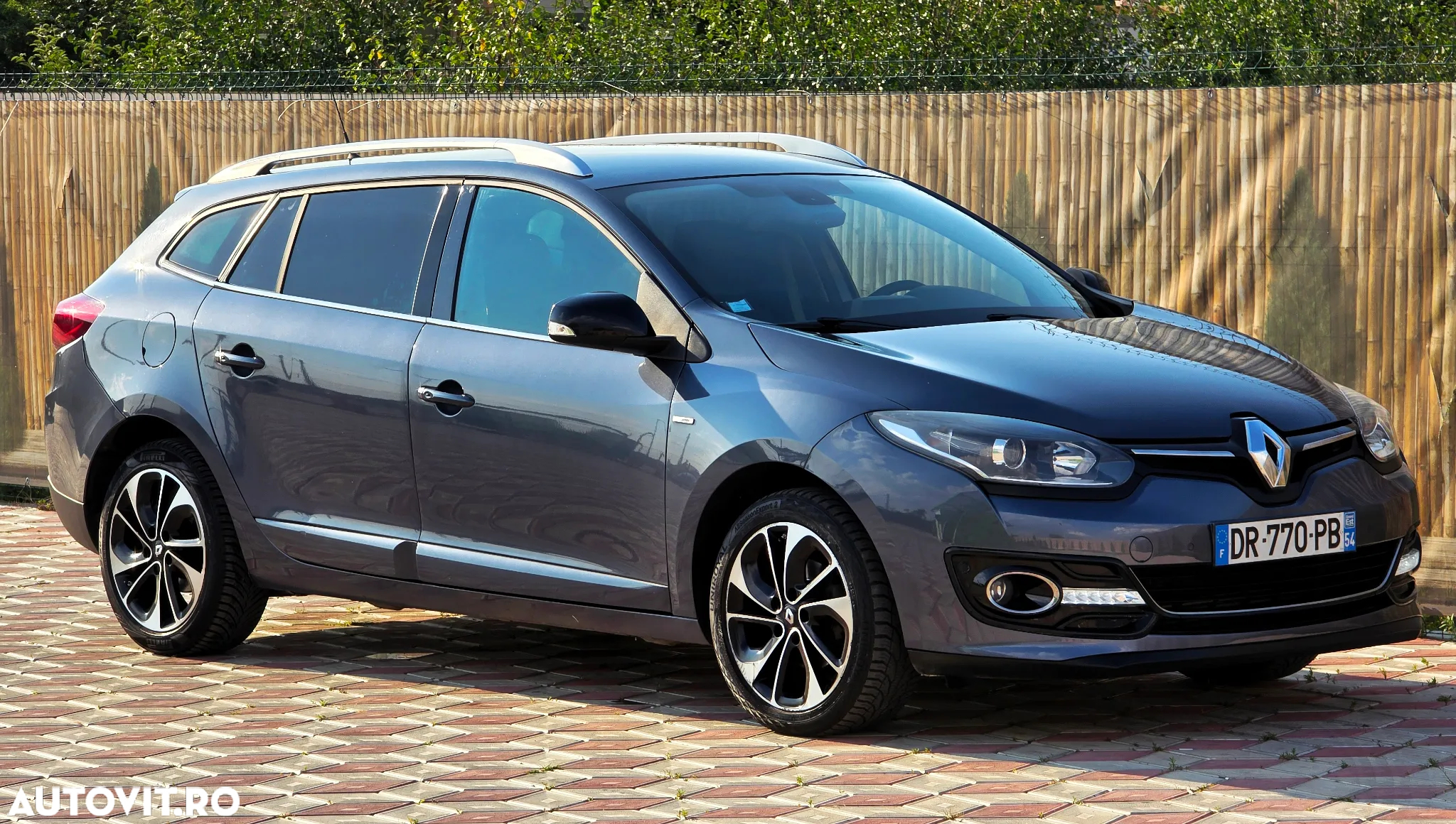 Renault Megane ENERGY dCi 110 Start & Stop Bose Edition - 10