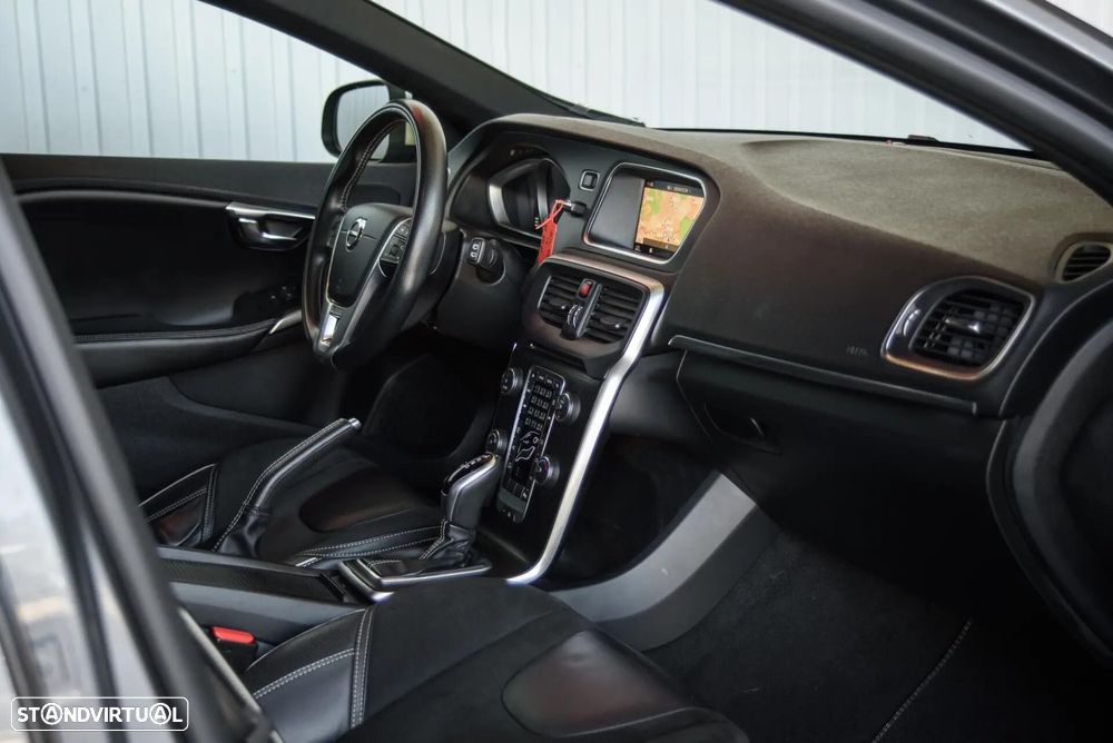 Volvo V40 1.5 T3 Sport Edition R Geartronic - 47