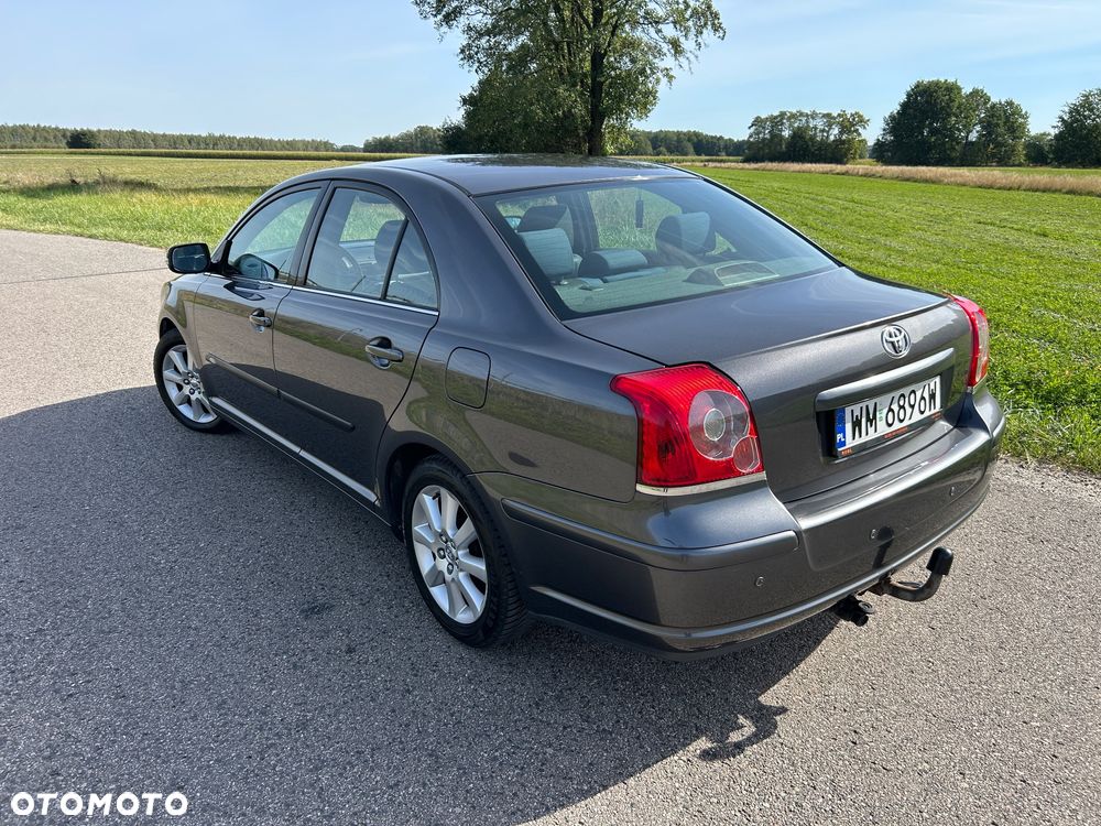 Toyota Avensis 2.0 VVT-i High - 5