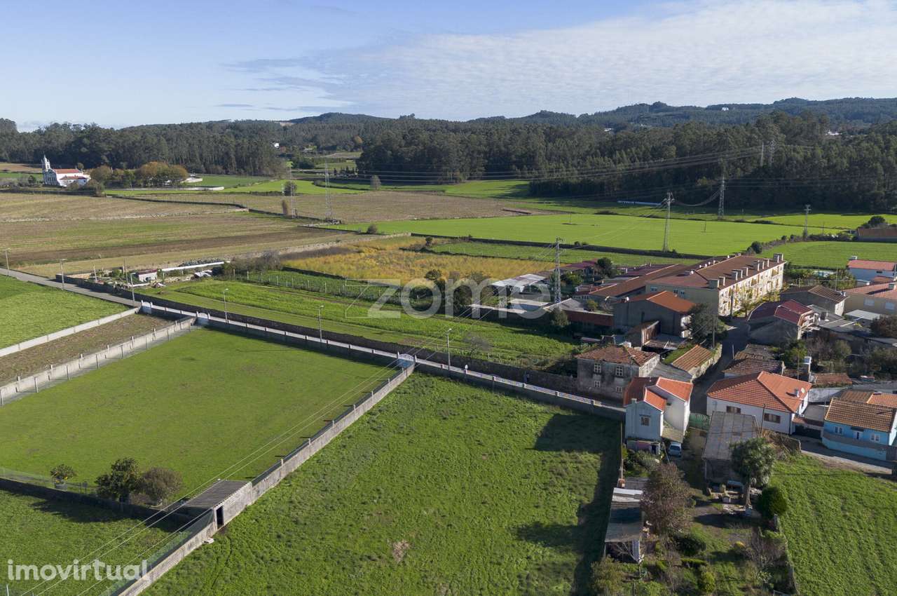 Terreno com capacidade construtiva e moradia para reconstrução - Grande imagem: 2/12