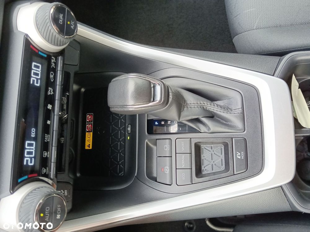 Toyota RAV4 - 21