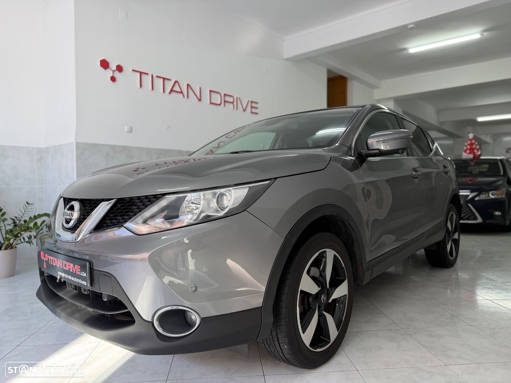 Nissan Qashqai 1.6 dCi ALL-MODE 4x4i N-Connecta - 1