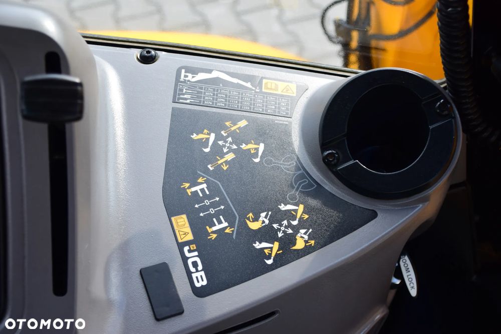 JCB 3CX Sitemaster PLUS TURBO 4x4 Contractor - 22