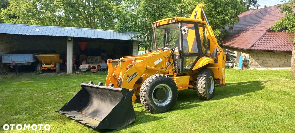 JCB 2DX - 6
