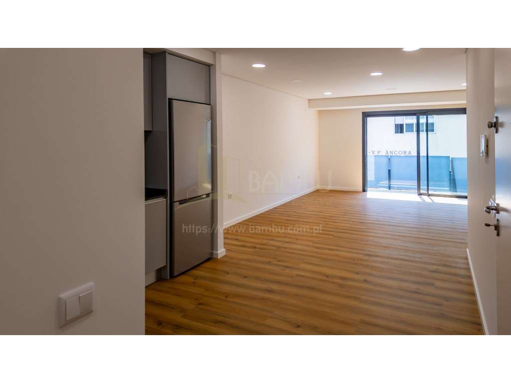 Apartamento T2 (NOVO) com lugar de garagem - Grande imagem: 2/24