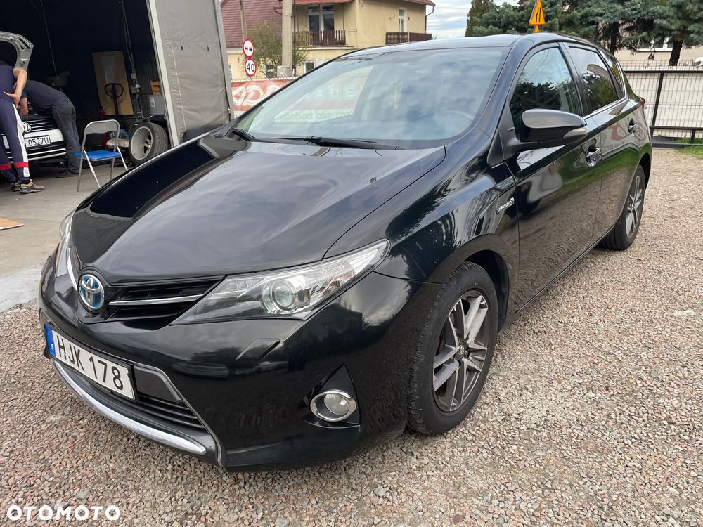 Toyota Auris 2015 photo 2
