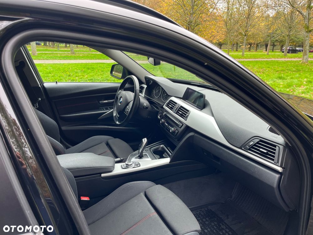 BMW Seria 3 320d Sport Line - 9