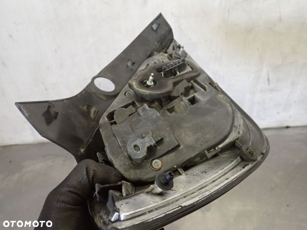 LAMPA PRAWA TYLNA OPEL ASTRA H 1.7CDTI - 7