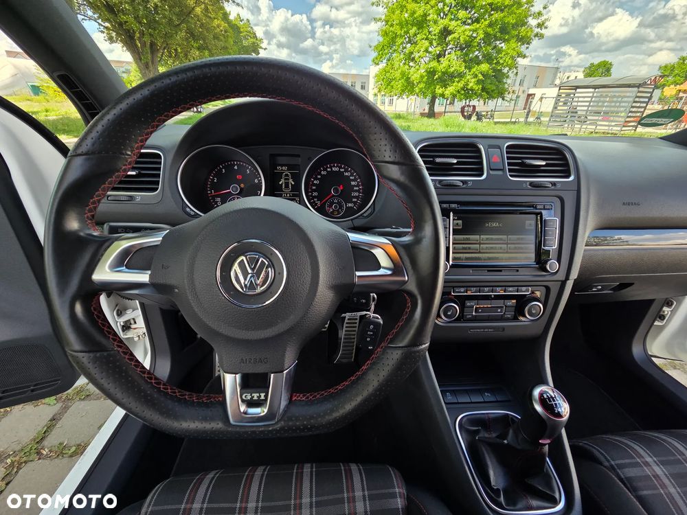 Volkswagen Golf 2.0 GTI - 27