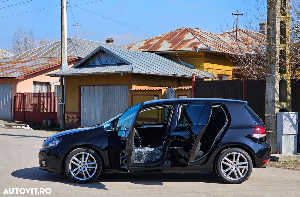 Volkswagen Golf 2.0 TDI Highline - 12