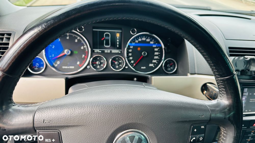 Volkswagen Touareg 3.2 V6 Tiptr - 14