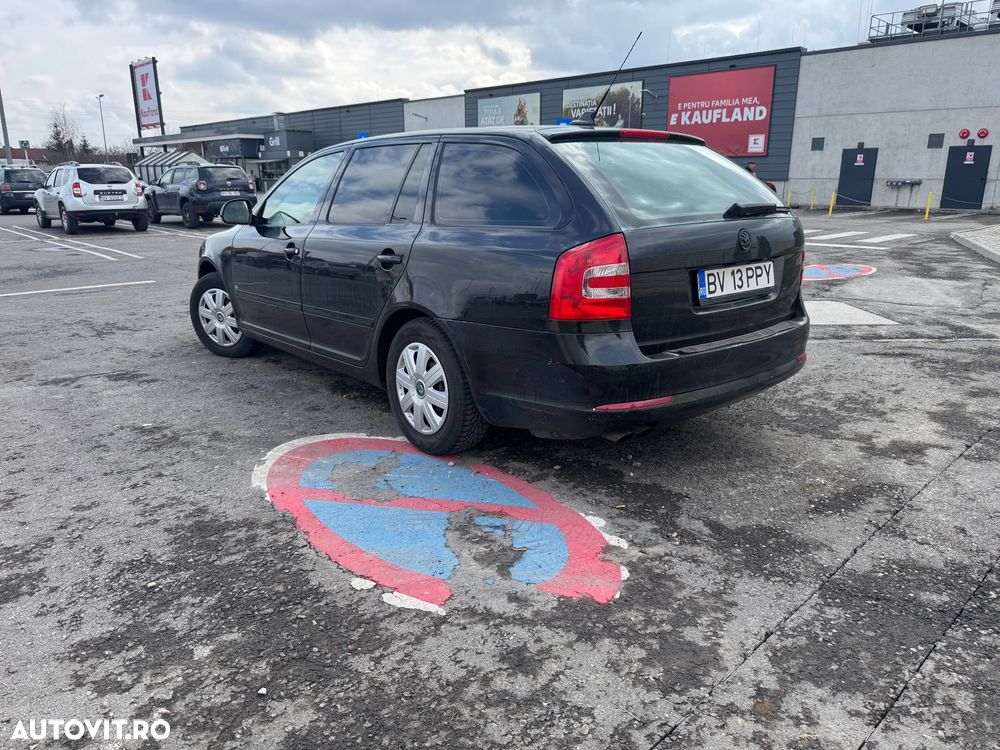 Skoda Octavia 2.0 TDI Laurin Klement DSG - 5