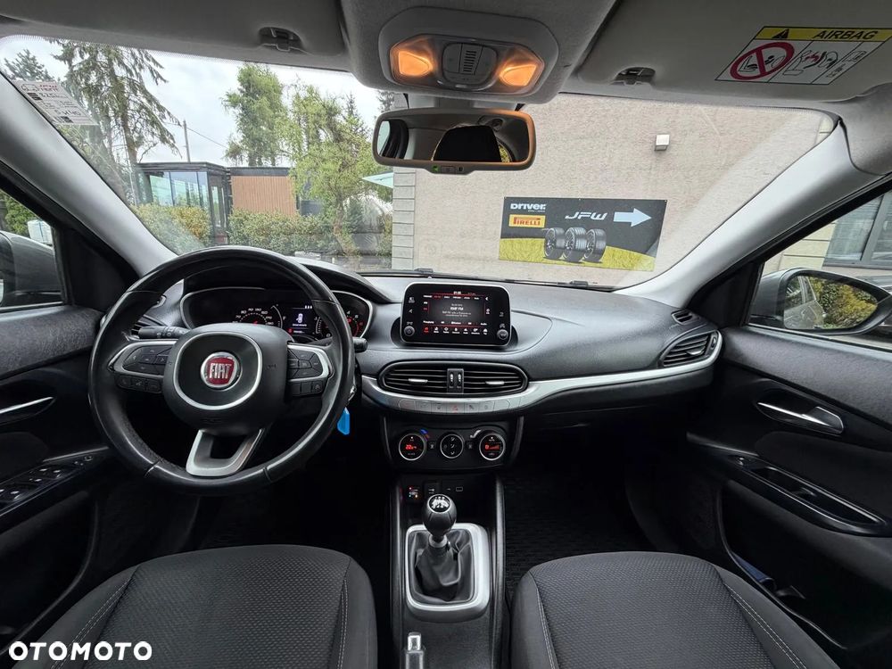 Fiat Tipo 1.4 16v Lounge EU6d - 21