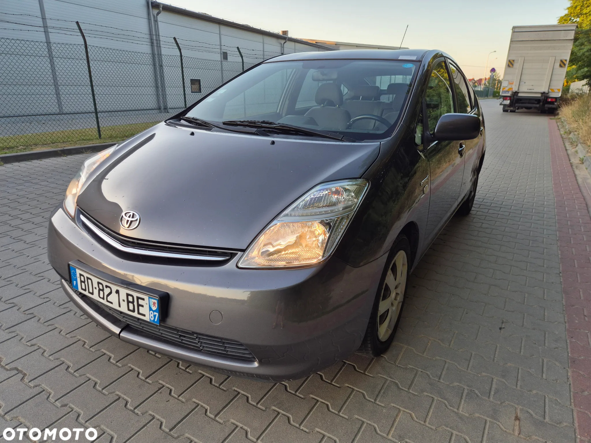 Toyota Prius - 12