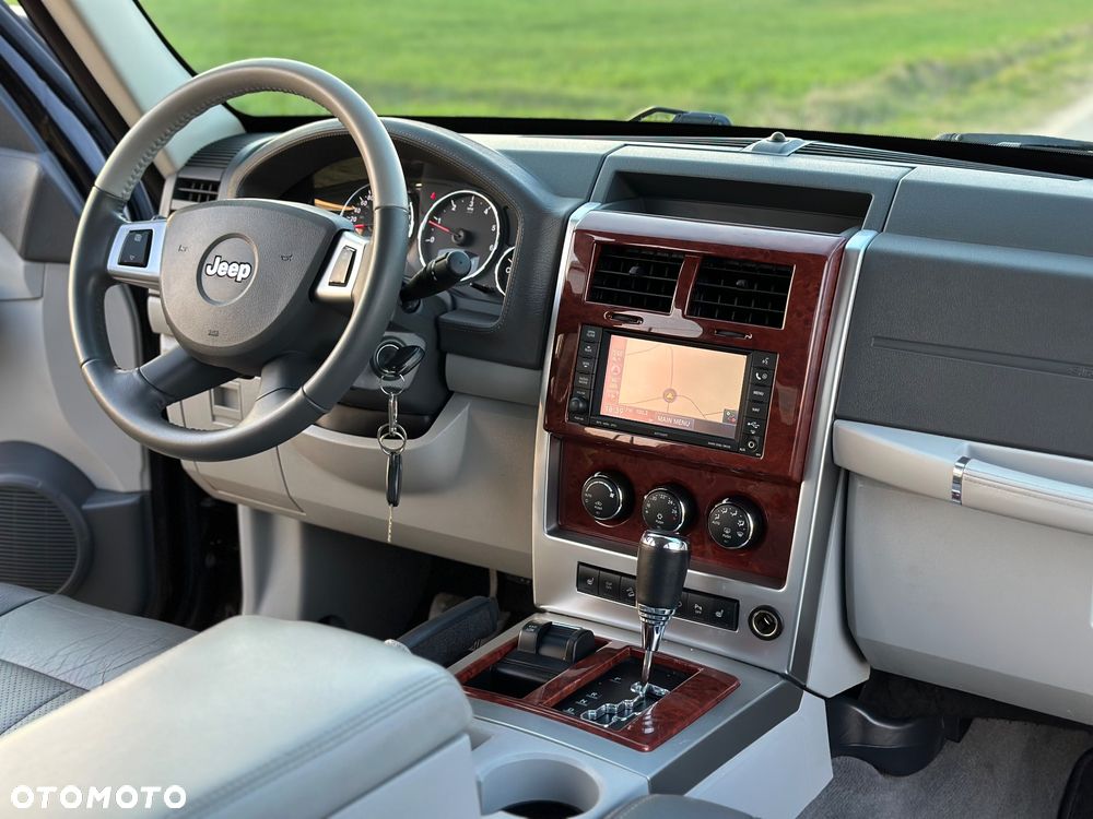 Jeep Cherokee - 34