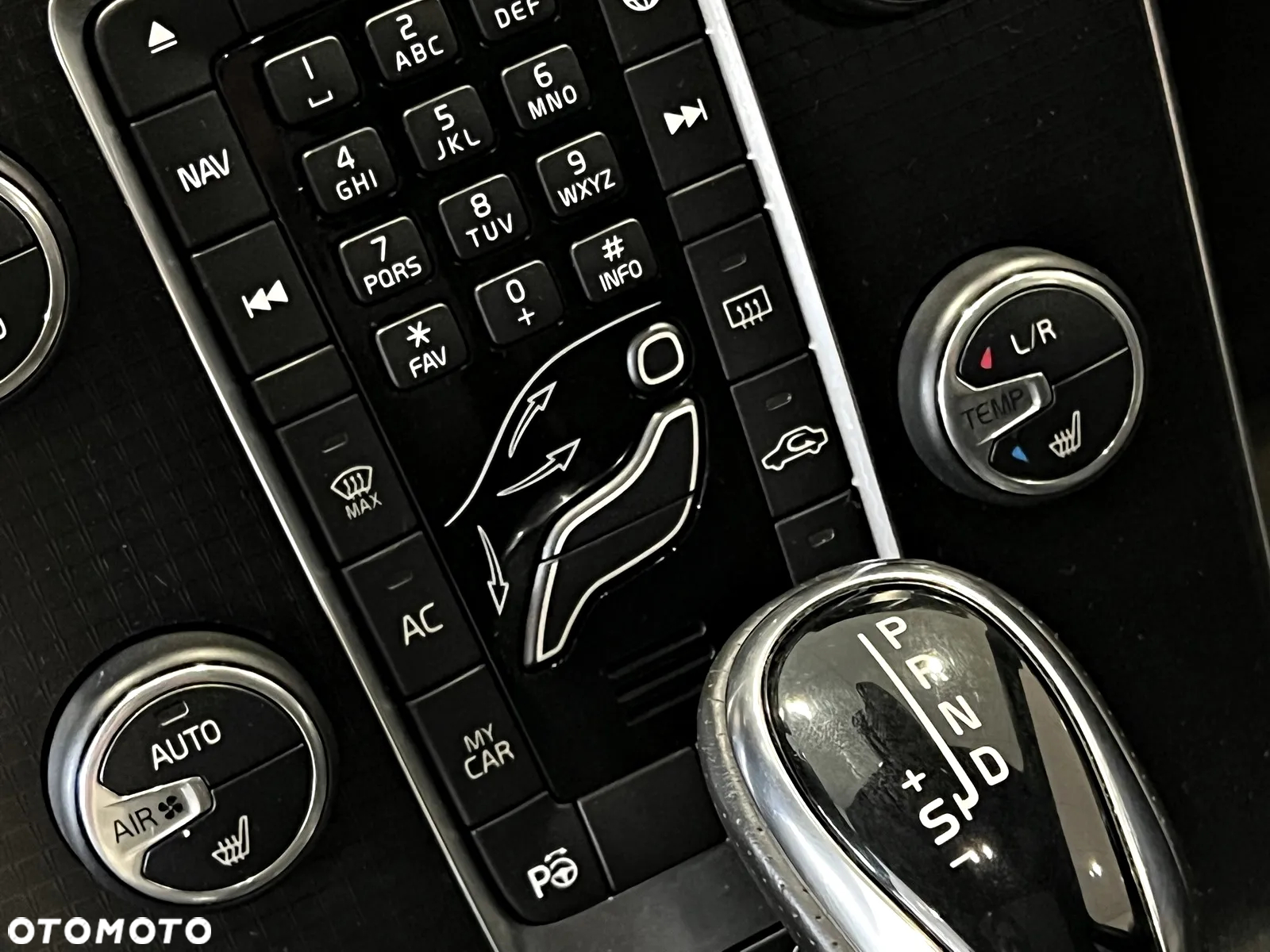 Volvo V40 T3 Geartronic RDesign - 13