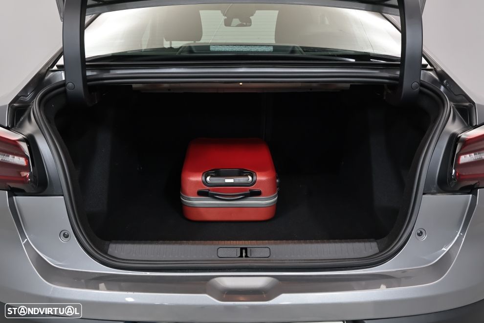 Citroën C4 X 1.2 Hybrid Plus e-DSC6 - 26