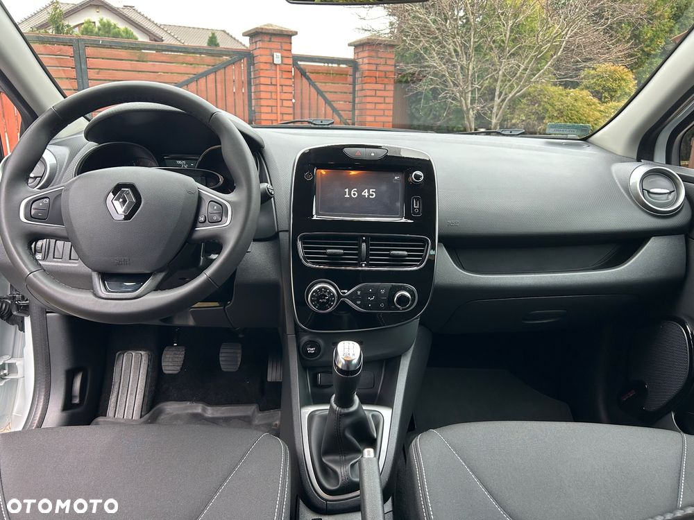 Renault Clio 1.2 16V Limited - 10