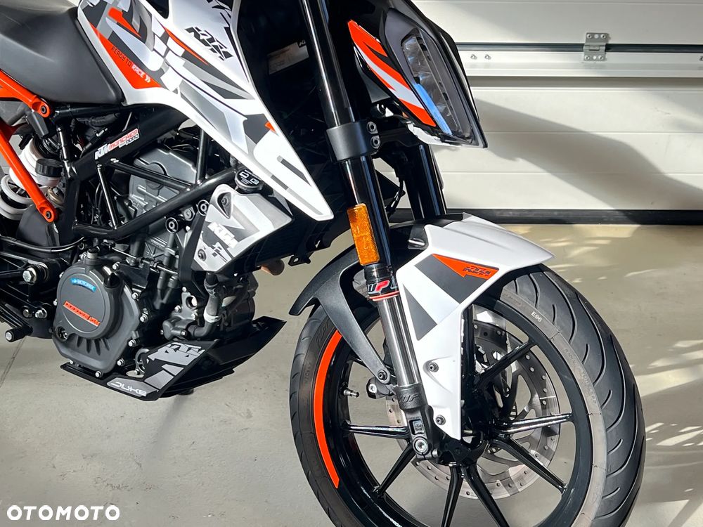 KTM Duke 125 - 24