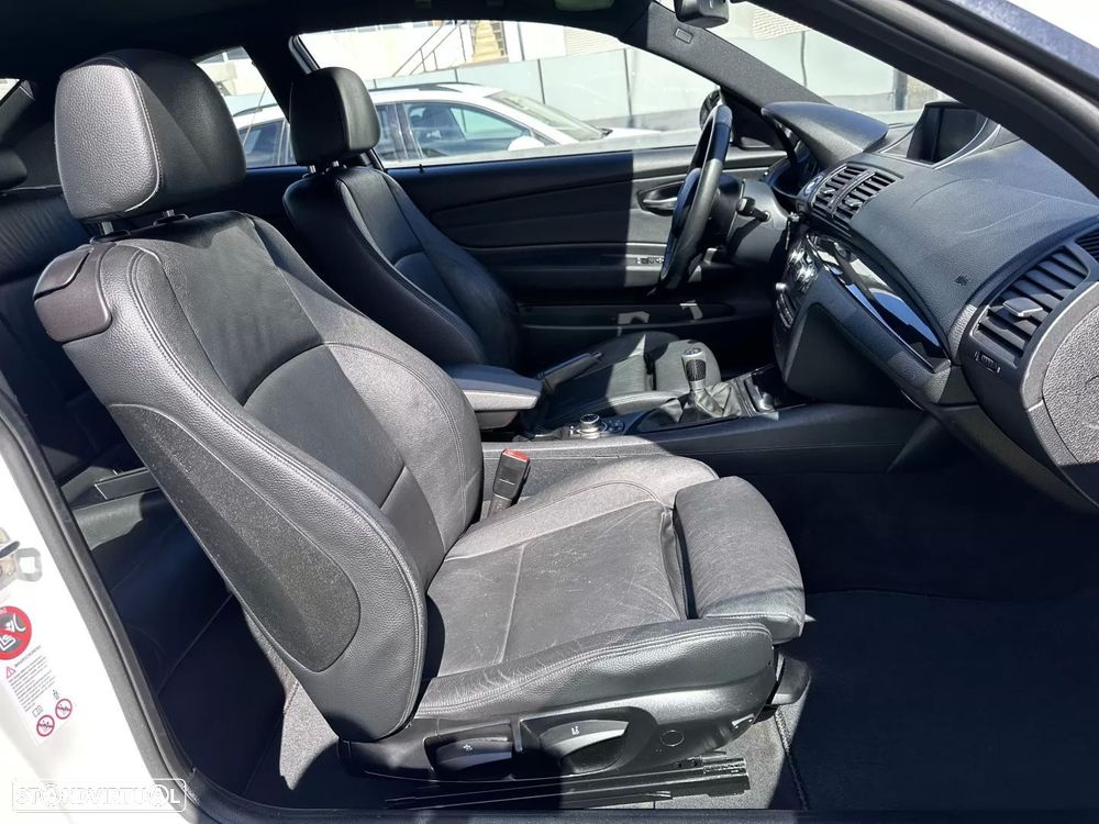 BMW 120 d Limited Edition Lifestyle c/ M Sport Pack - 54