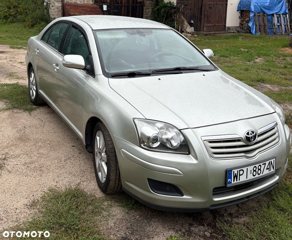 Toyota Avensis 1.8 VVT-i Travel - 1