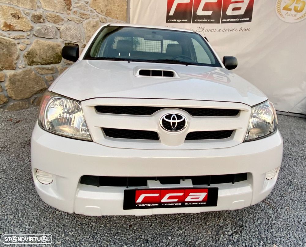 Toyota Hilux 2.5 D-4D 2WD CE PM+AC - 36