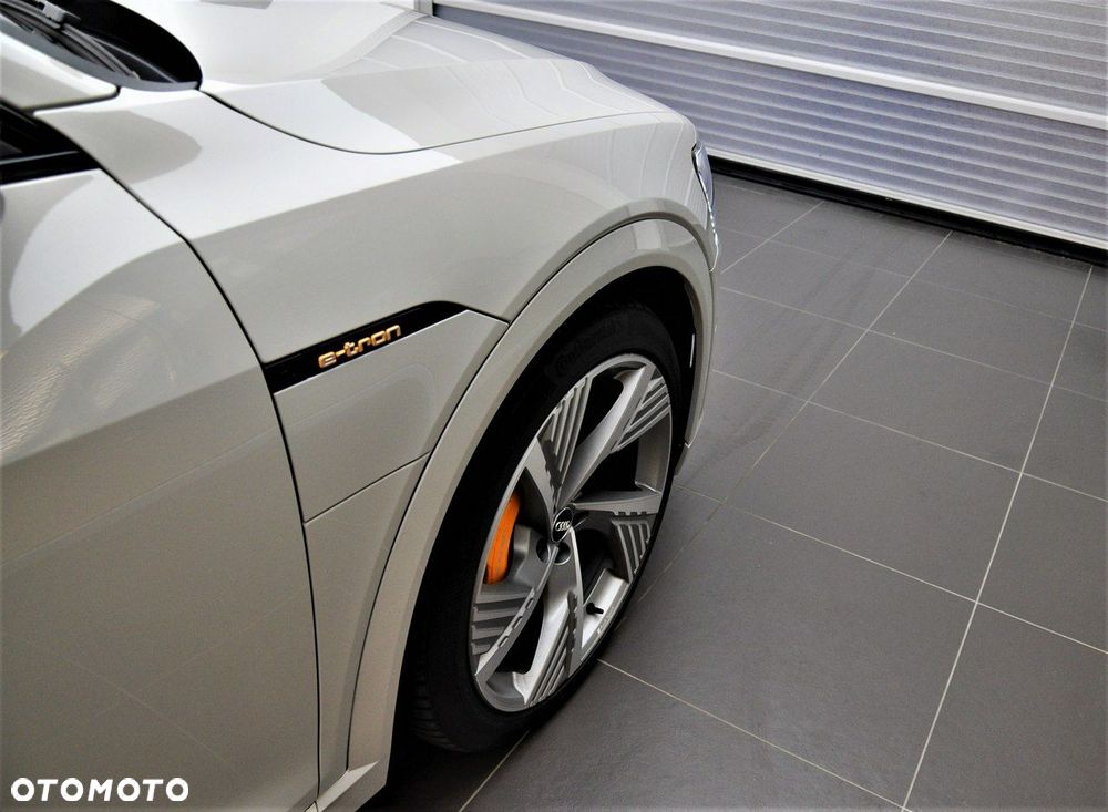 Audi e-tron Sportback - 12