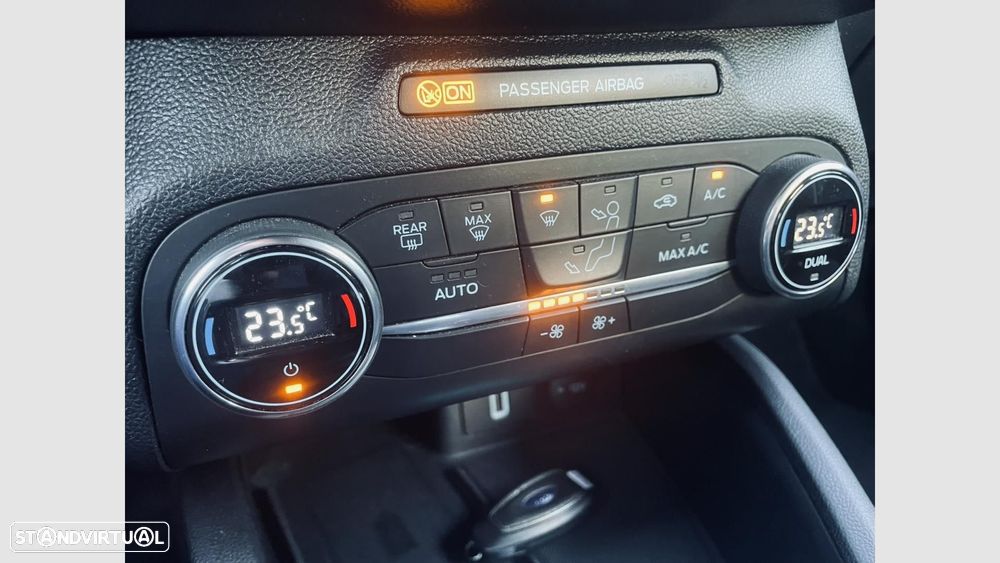 Ford Focus SW 1.0 EcoBoost MHEV ST-Line - 16