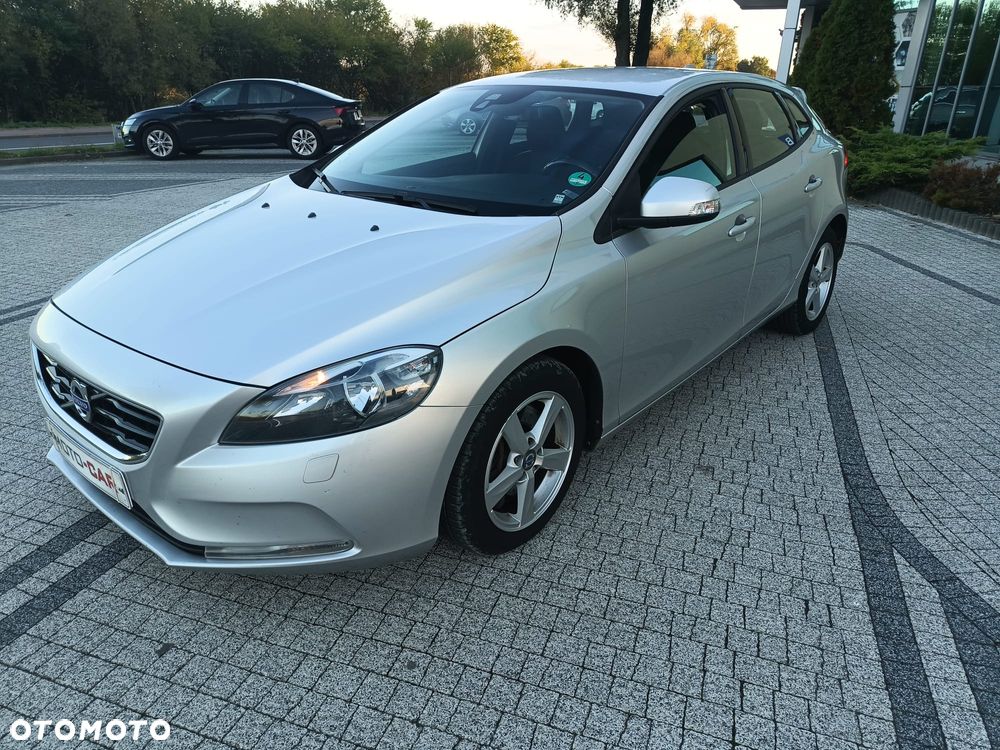 Volvo V40 D4 Momentum - 3